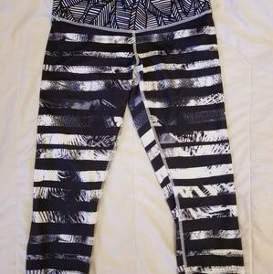 Lululemon crops 💝